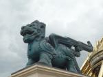 Lucky beast protecting the city